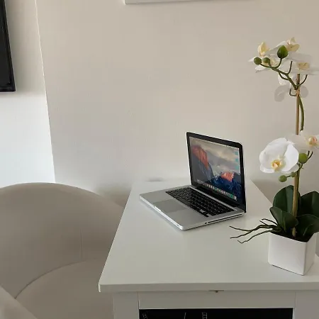 Relax & Comfort Redona 8 Oasis Near Centre * Bergamo