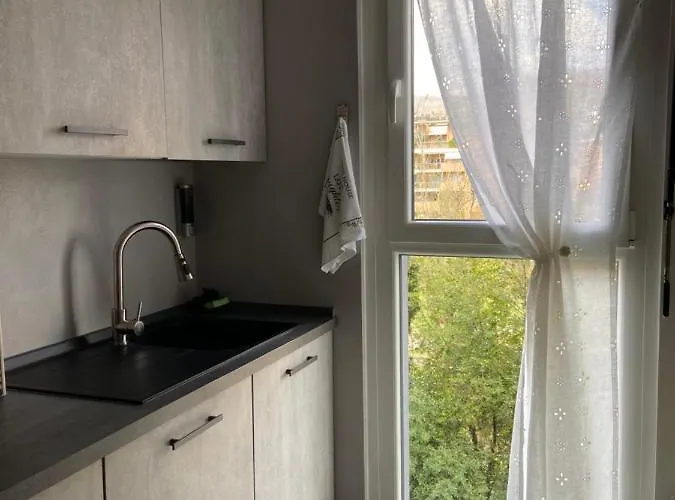 Relax & Comfort Redona 8 Oasis Near Centre *