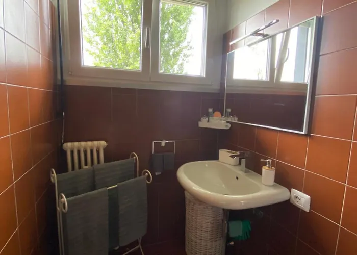 Relax & Comfort Redona 8 Oasis Near Centre